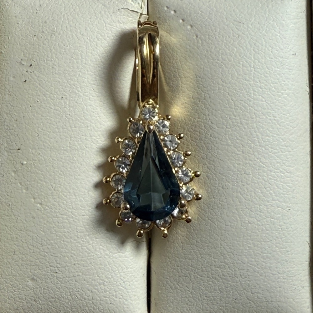 Roman pendant